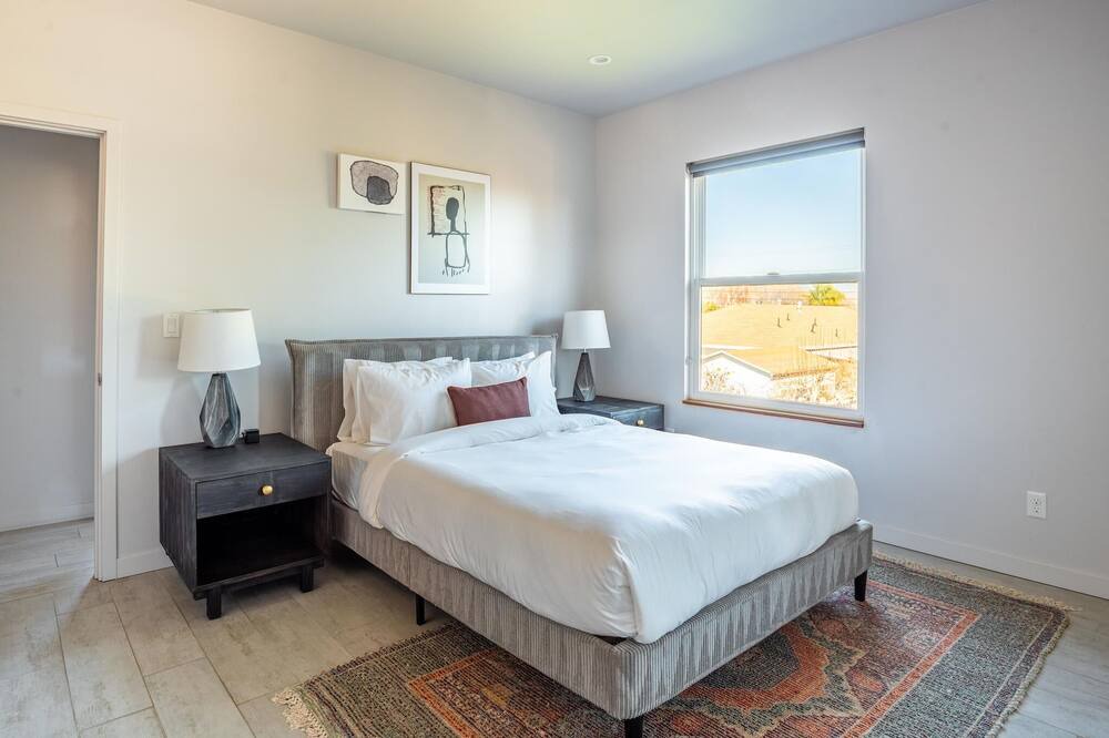 Photo of Bedroom in Northside