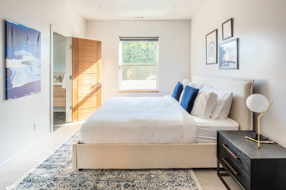 Photo of Bedroom in Northside