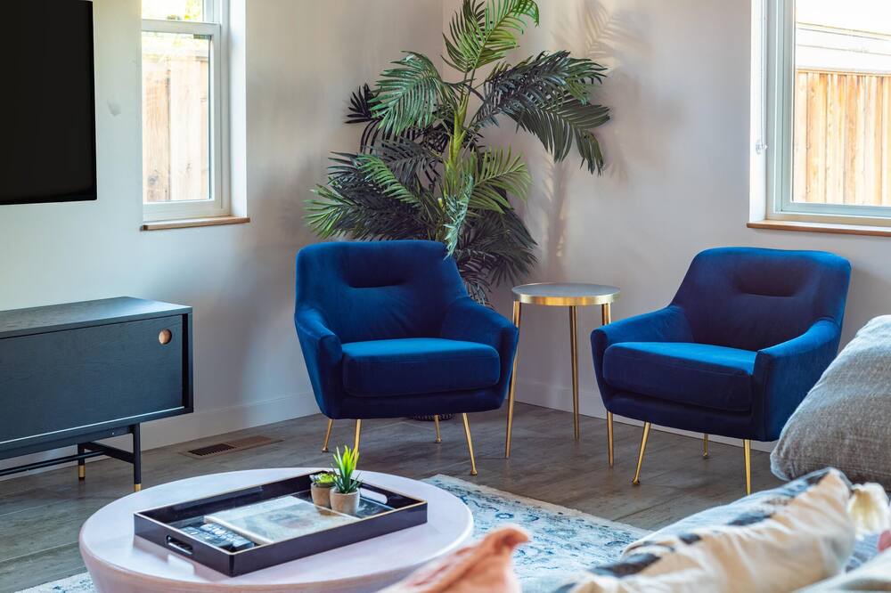 Photo of Livingroom in Northside