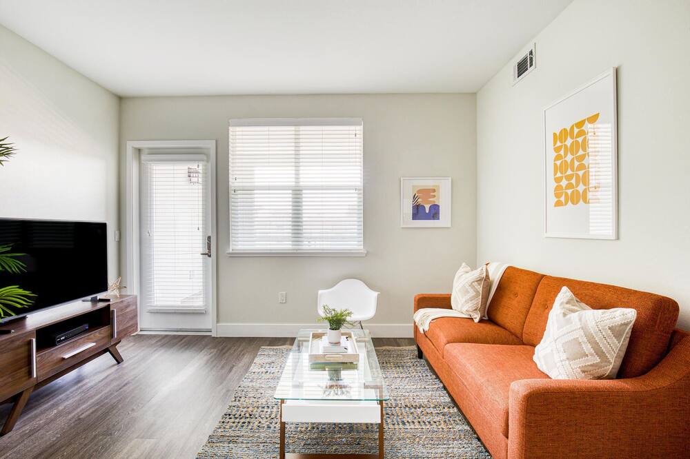 Photo of Livingroom in Centerville