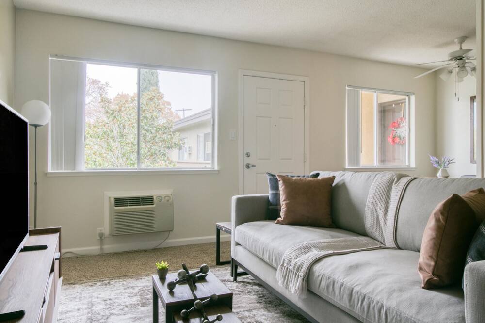 Photo of Livingroom in Walnut Creek