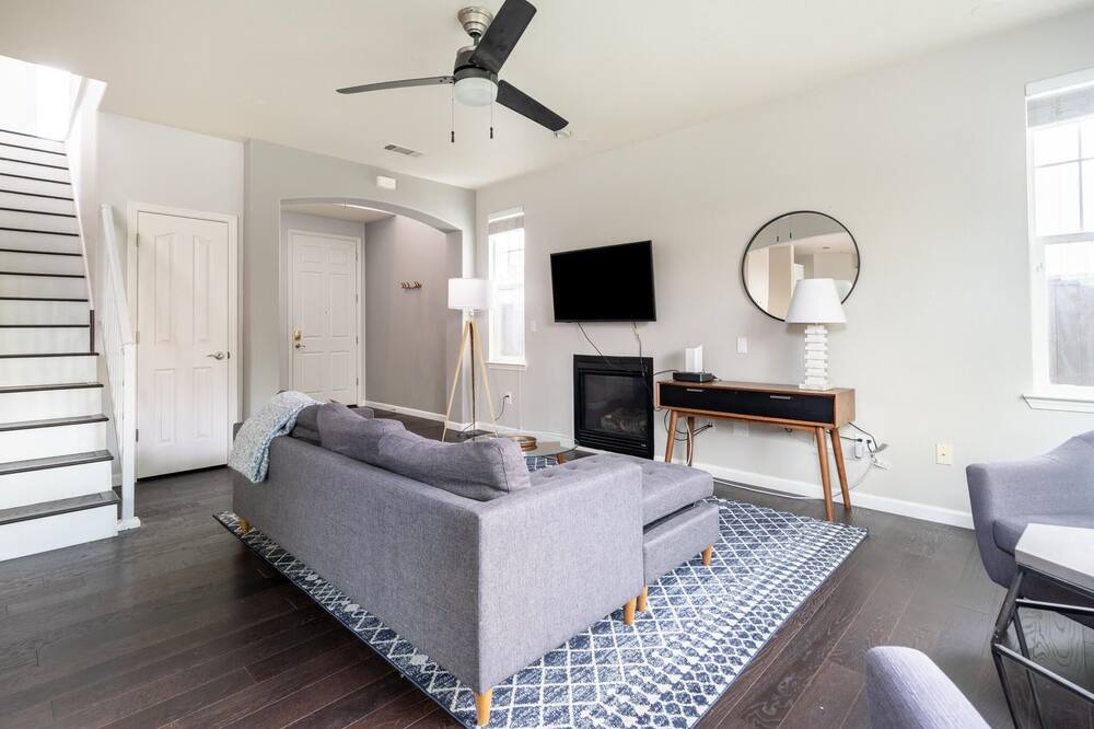 Photo of Livingroom in San Ramon