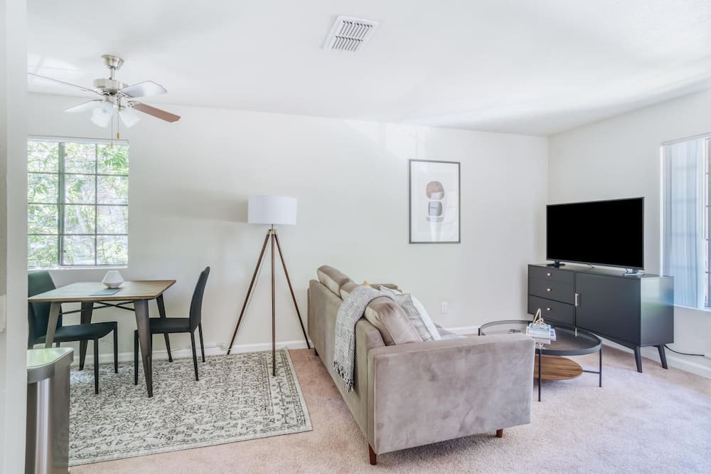 Photo of Livingroom in Walnut Creek