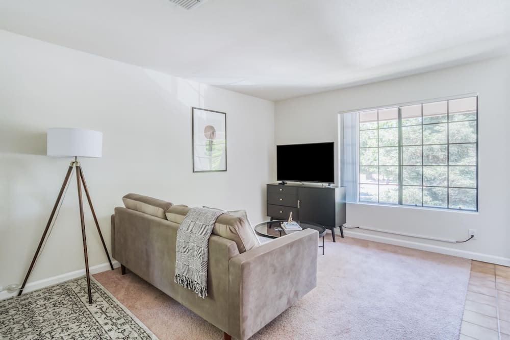 Photo of Livingroom in Walnut Creek