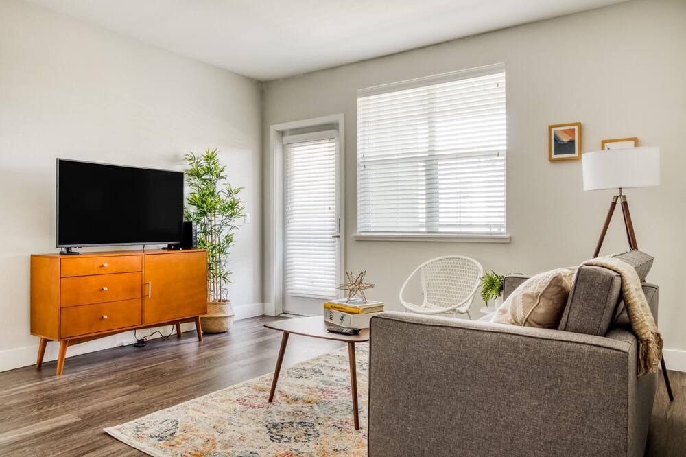 Photo of Livingroom in Centerville