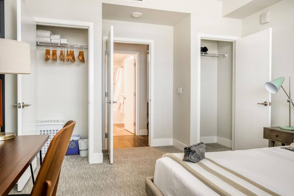 Photo of Bedroom in Centerville