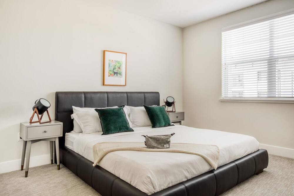Photo of Bedroom in Centerville