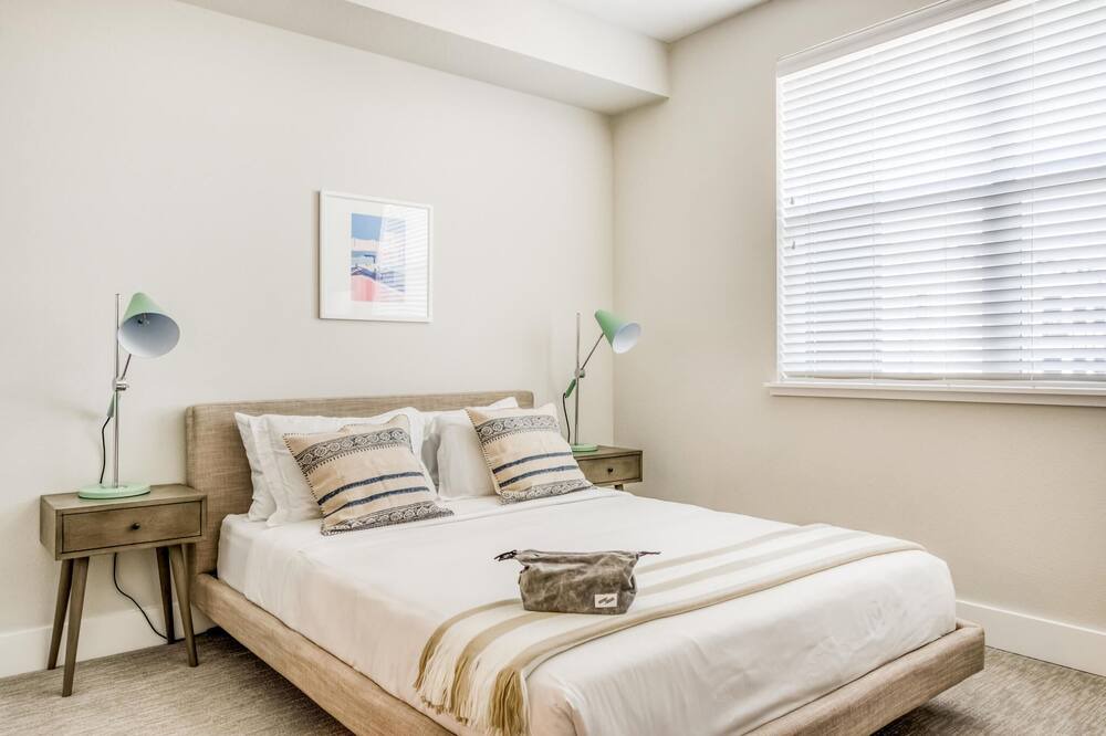 Photo of Bedroom in Centerville