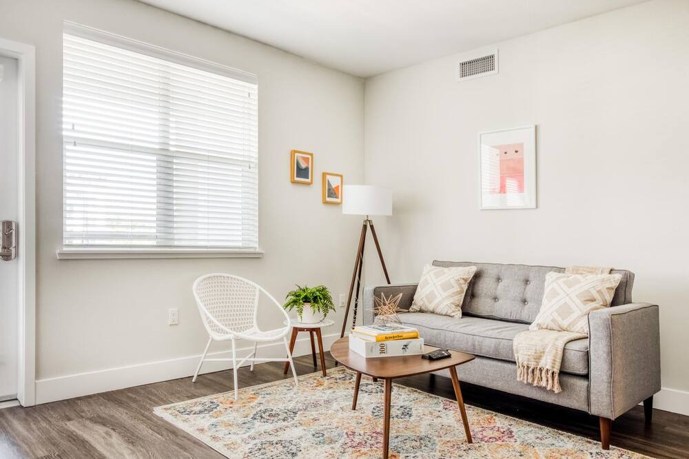 Photo of Livingroom in Centerville