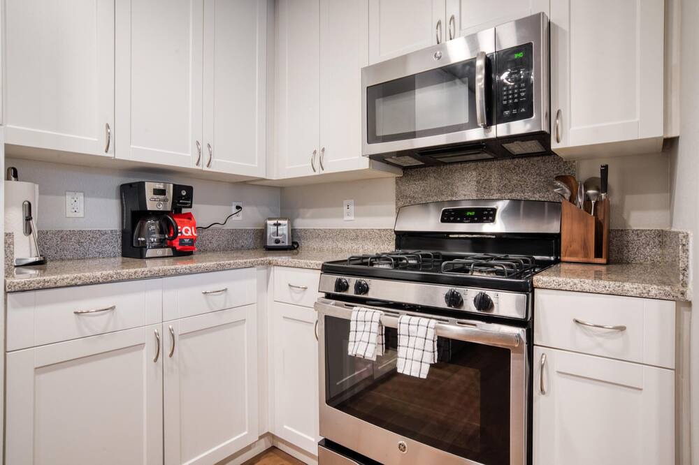 Photo of Kitchen in Central San Mateo