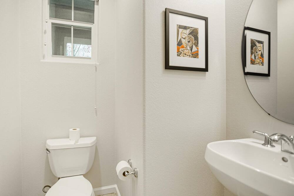 Photo of Bathroom in Union City