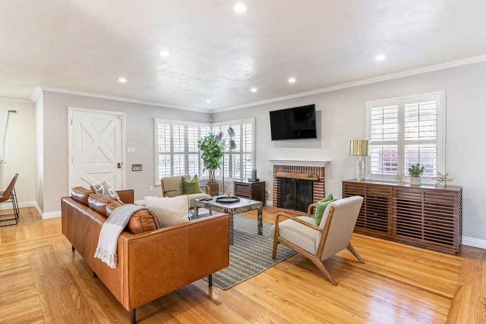 Photo of Livingroom in San Leandro