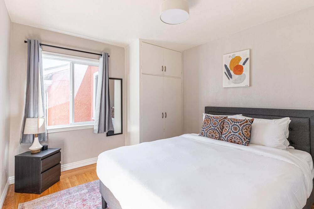 Photo of Bedroom in San Leandro