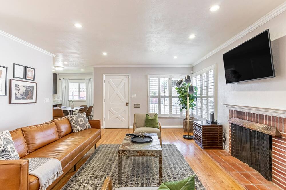 Photo of Livingroom in San Leandro