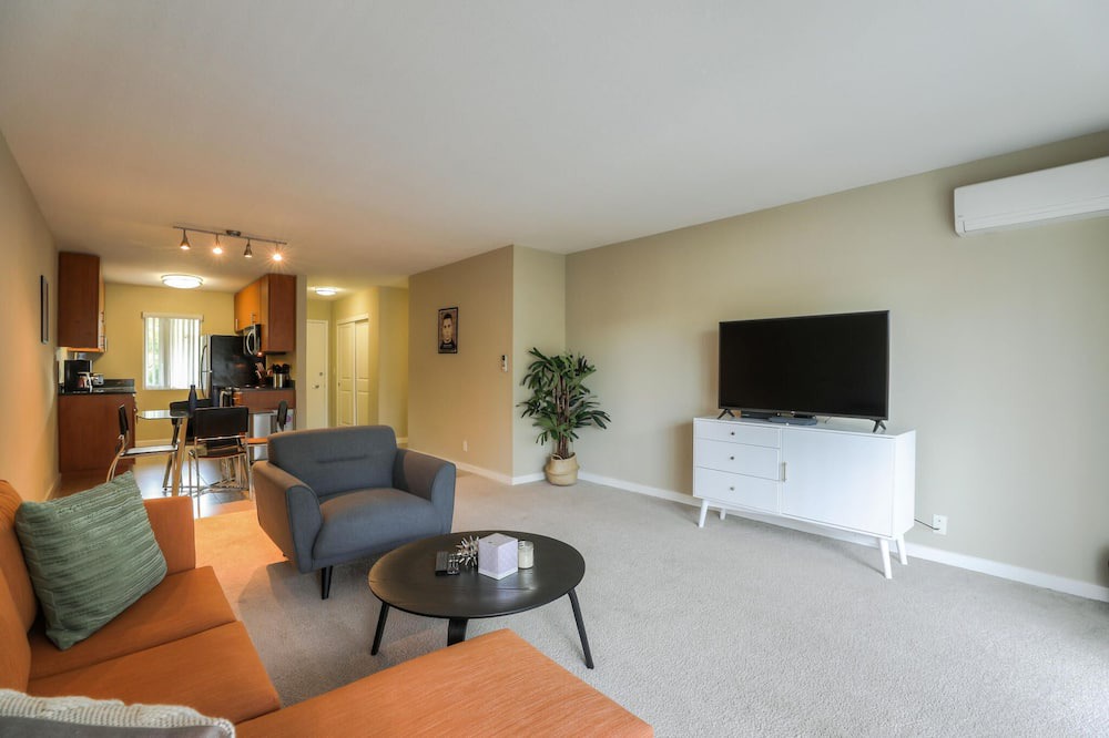 Photo of Livingroom in Cupertino