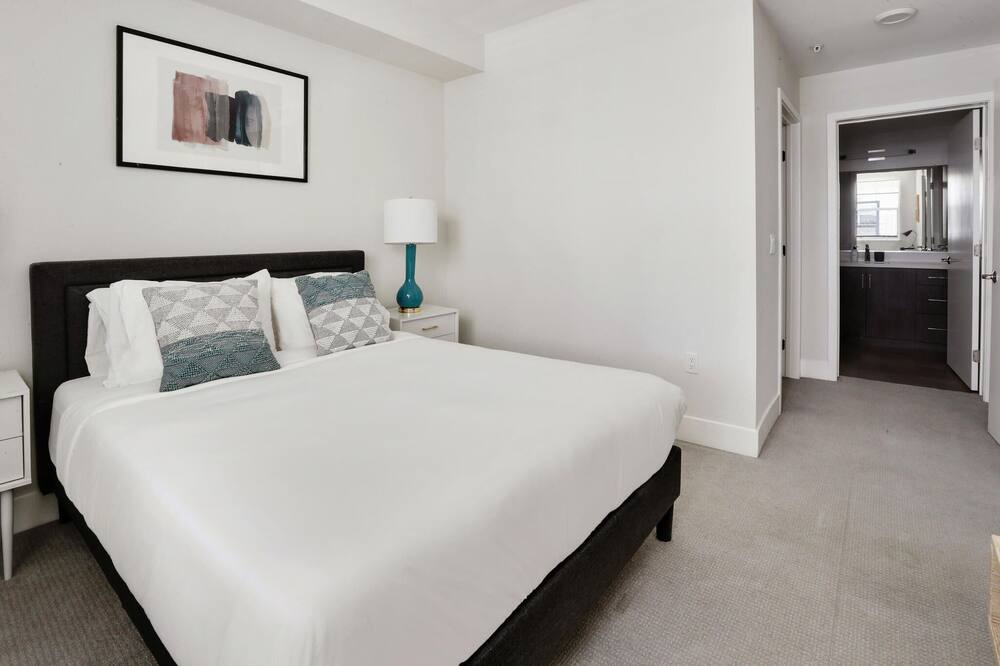 Photo of Bedroom in Centerville