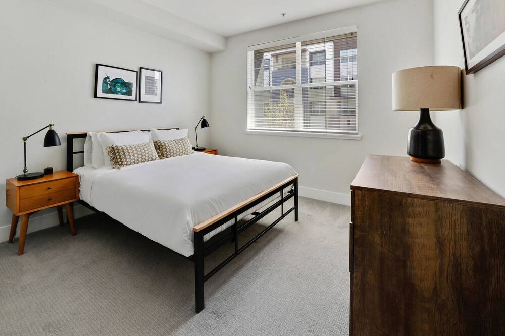 Photo of Bedroom in Centerville