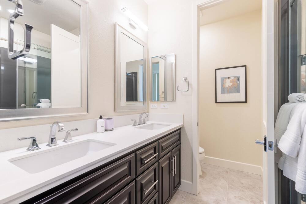Photo of Bathroom in Hillsdale