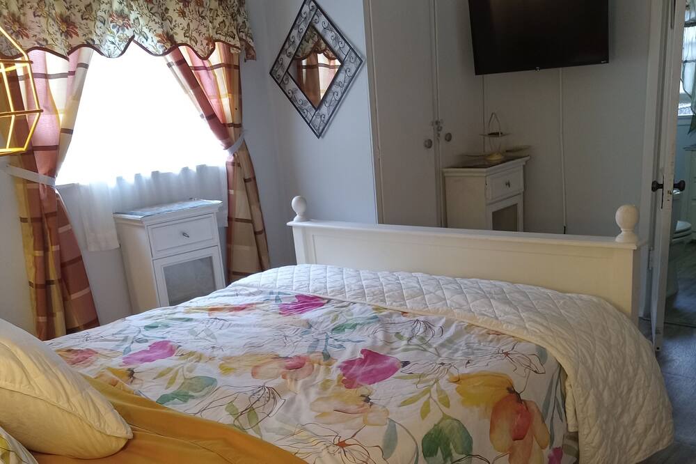 Photo of Bedroom in Lake Isabella