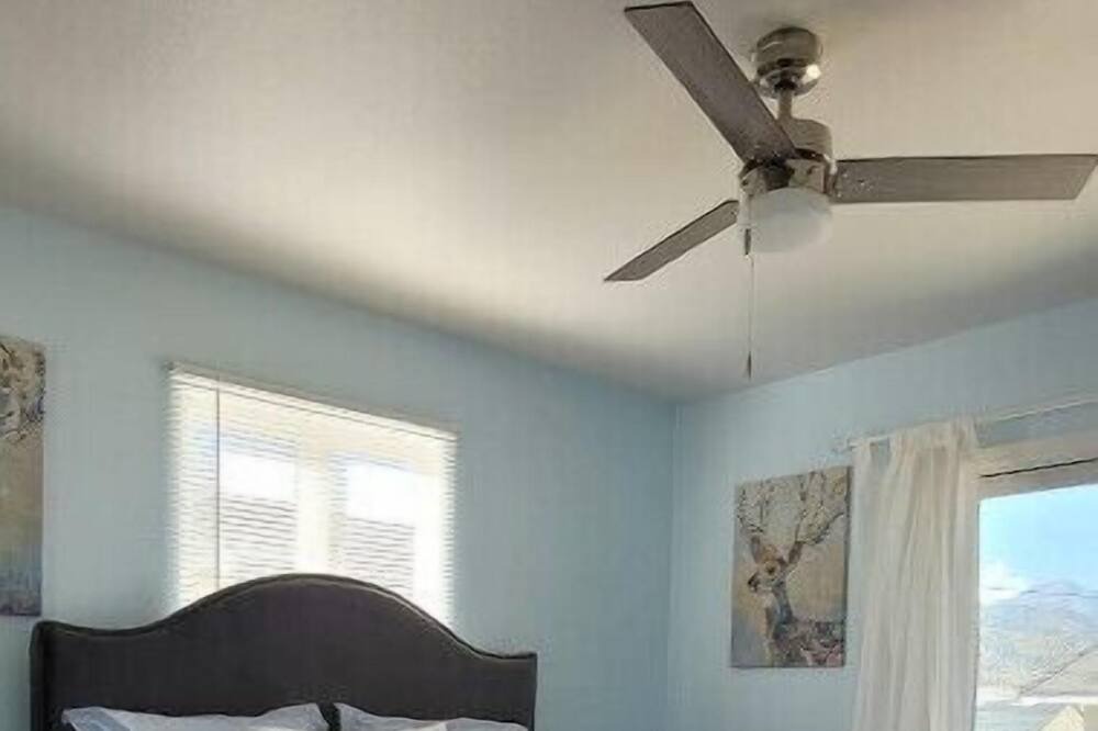 Photo of Bedroom in Lake Isabella