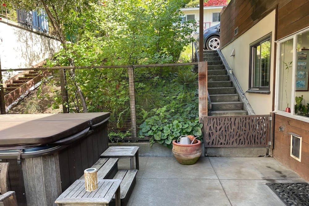 Photo of Outdoor in Berkeley Hills