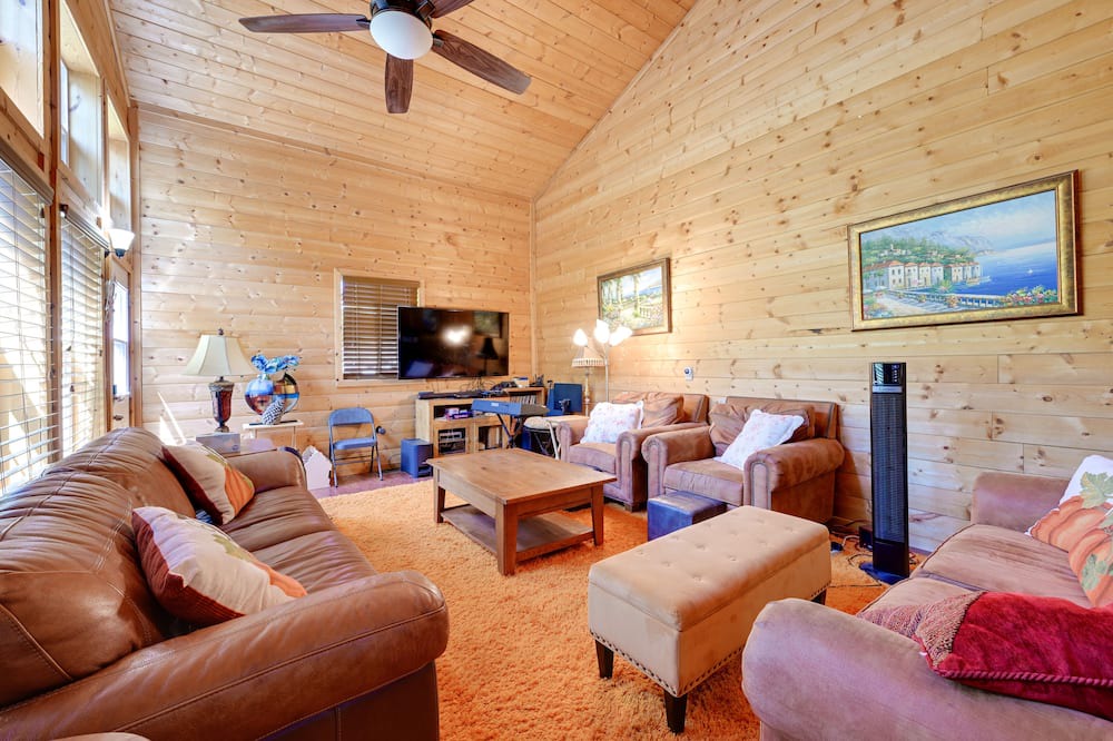 Photo of Bedroom in California Hot Springs