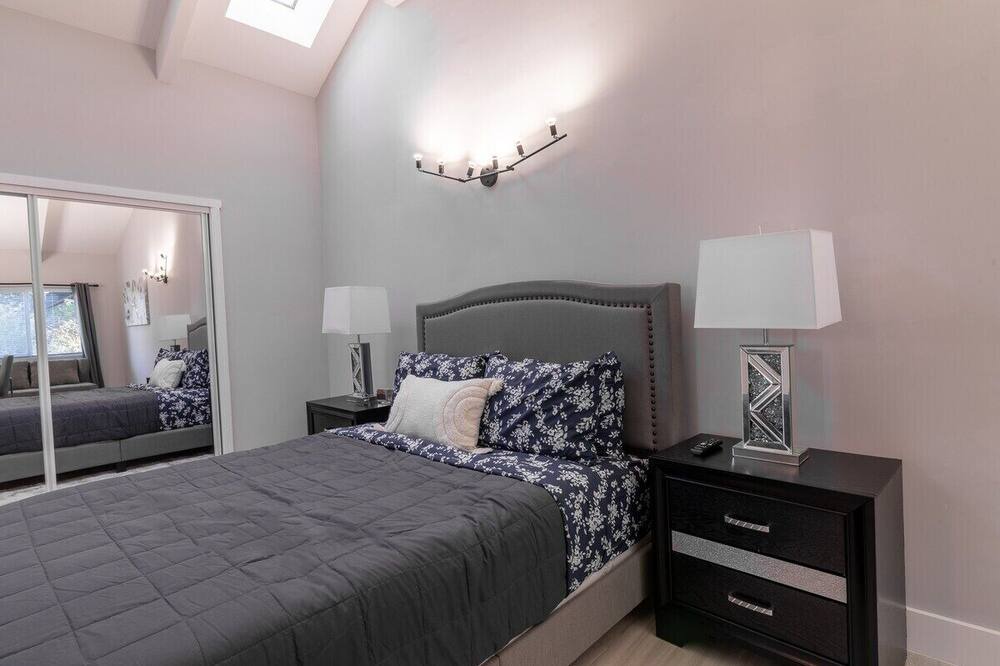Photo of Bedroom in Menlo Park