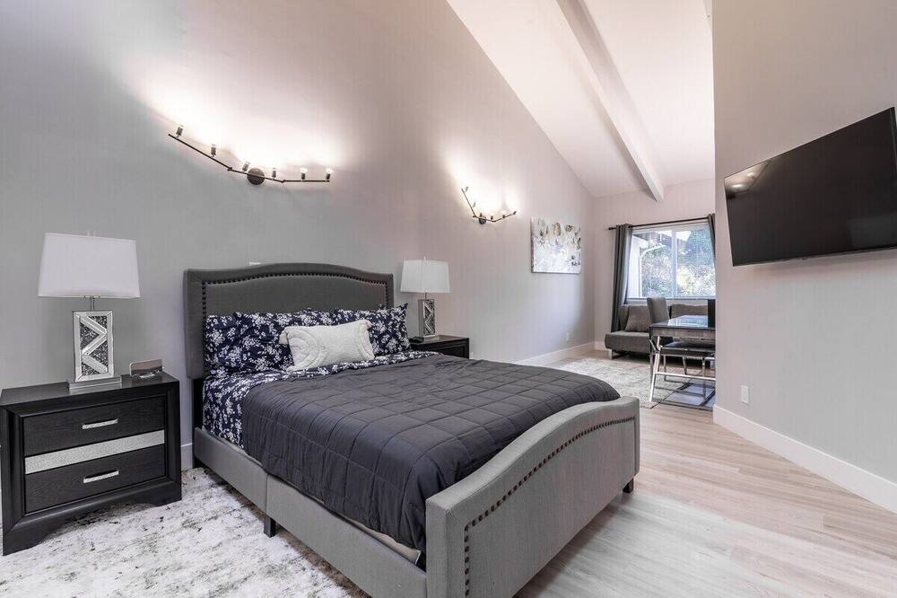 Photo of Bedroom in Menlo Park