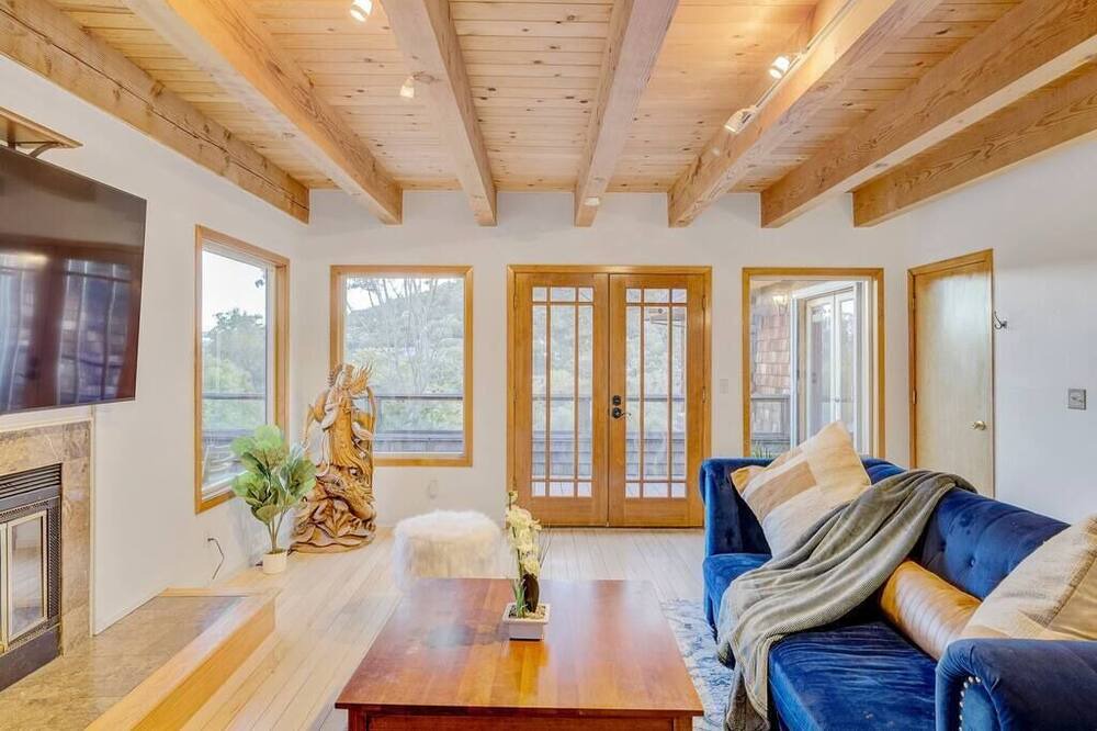 Photo of Livingroom in San Rafael