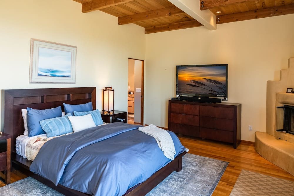 Photo of Bedroom in Carmel Highlands