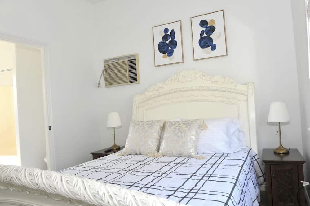 Photo of Bedroom in Rosedale