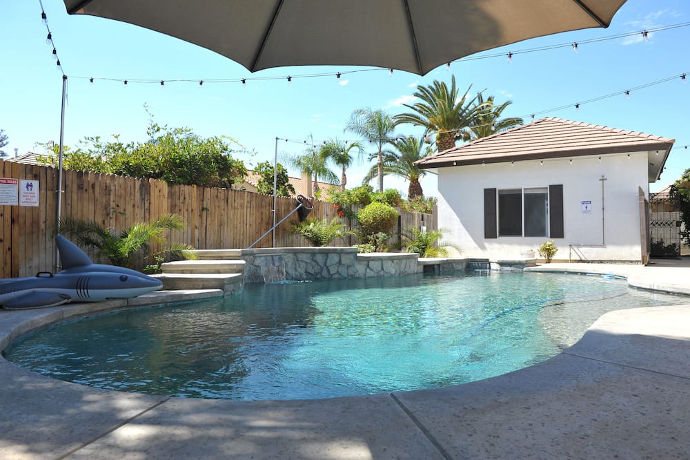 Photo of Outdoor in Rosedale