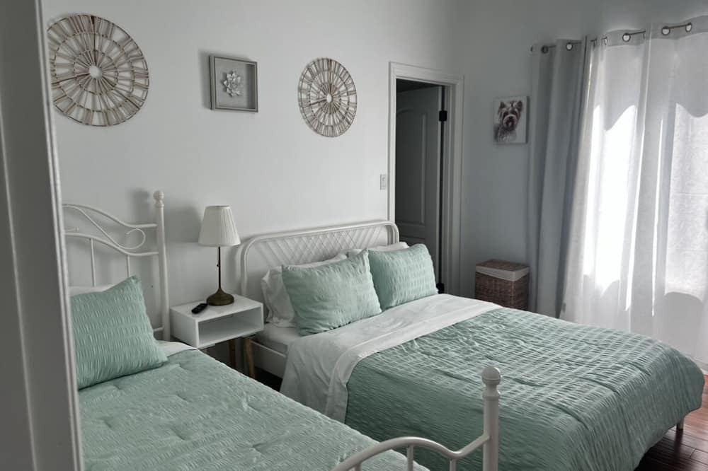 Photo of Bedroom in Rosedale