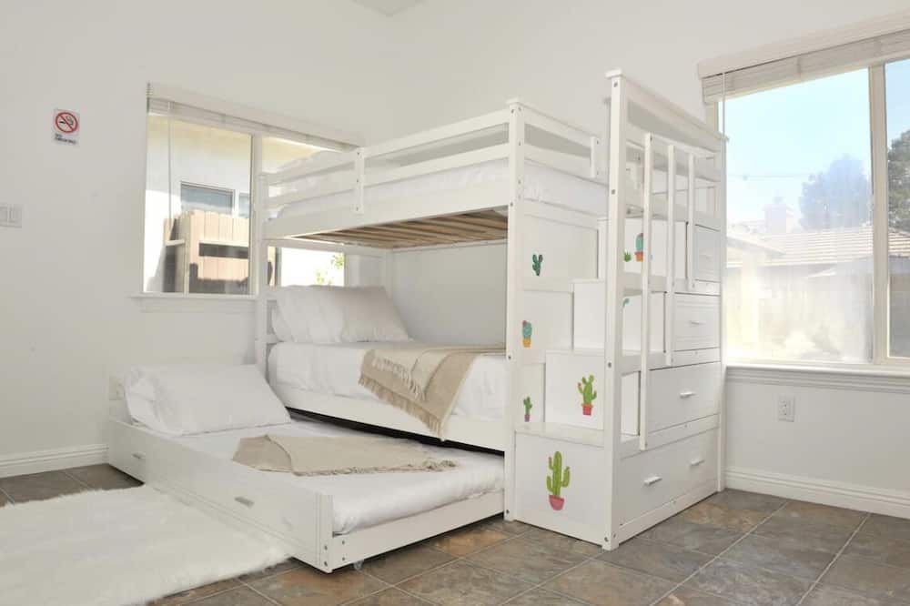 Photo of Bedroom in Rosedale