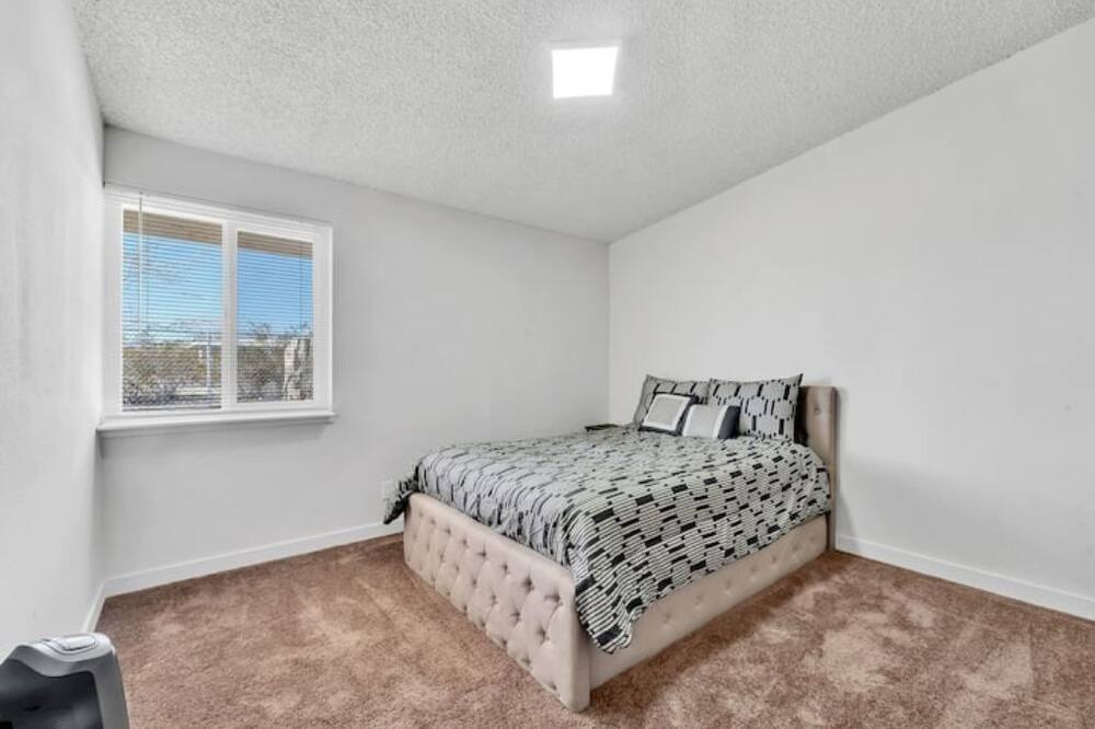 Photo of Bedroom in California City
