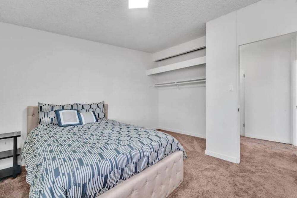 Photo of Bedroom in California City