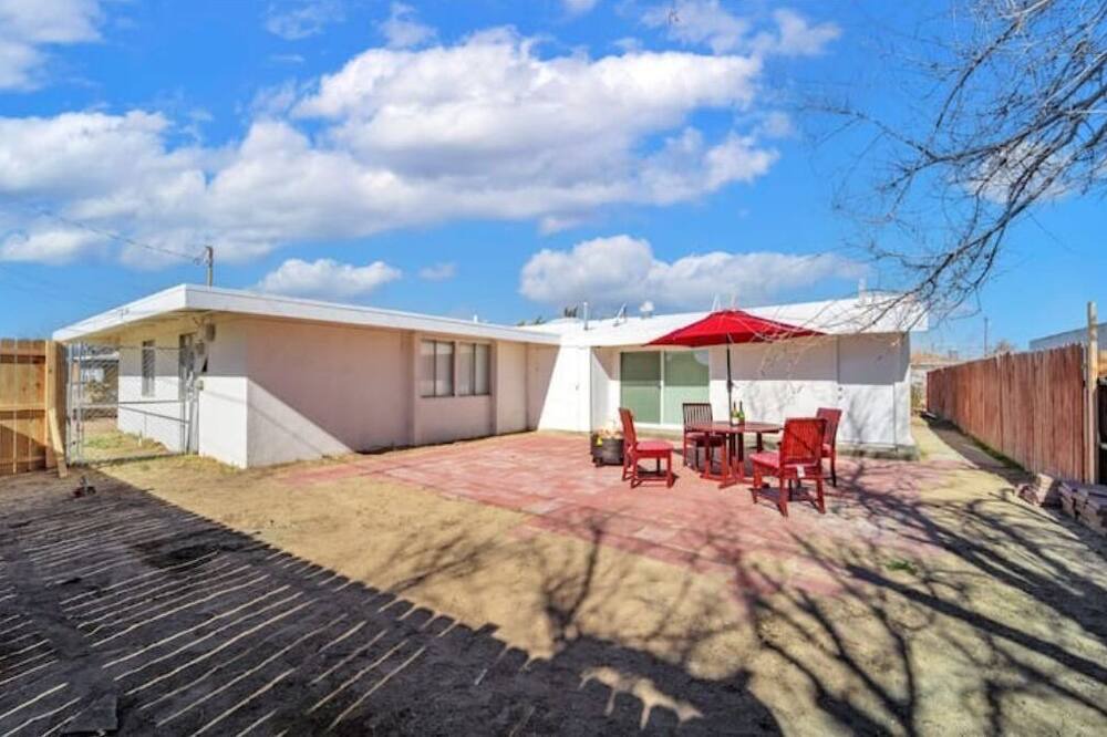 Photo of Patio Balcony in California City