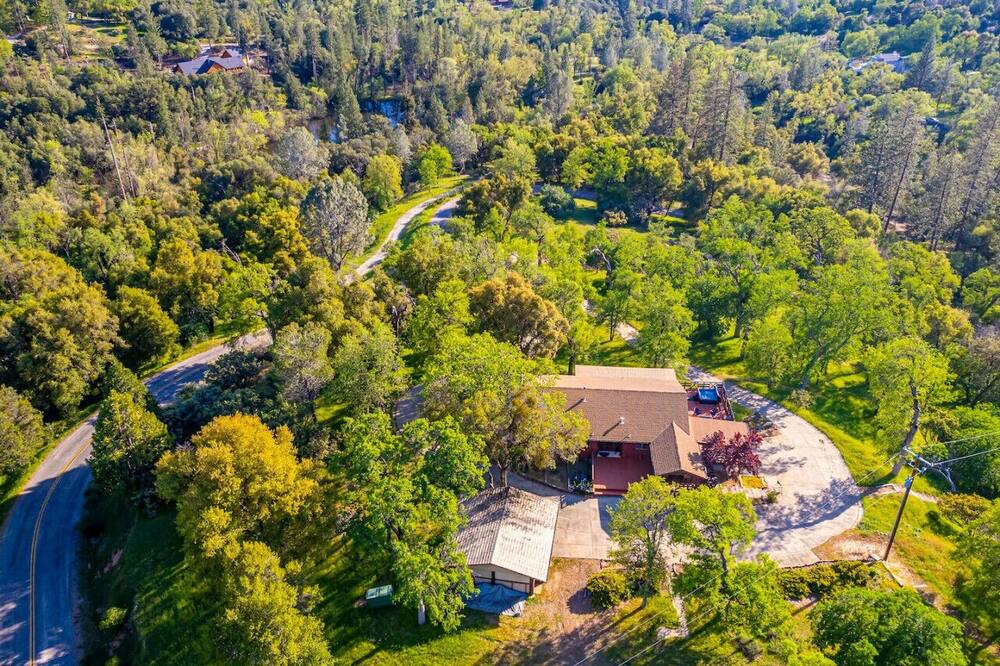 Photo of Others in Oakhurst