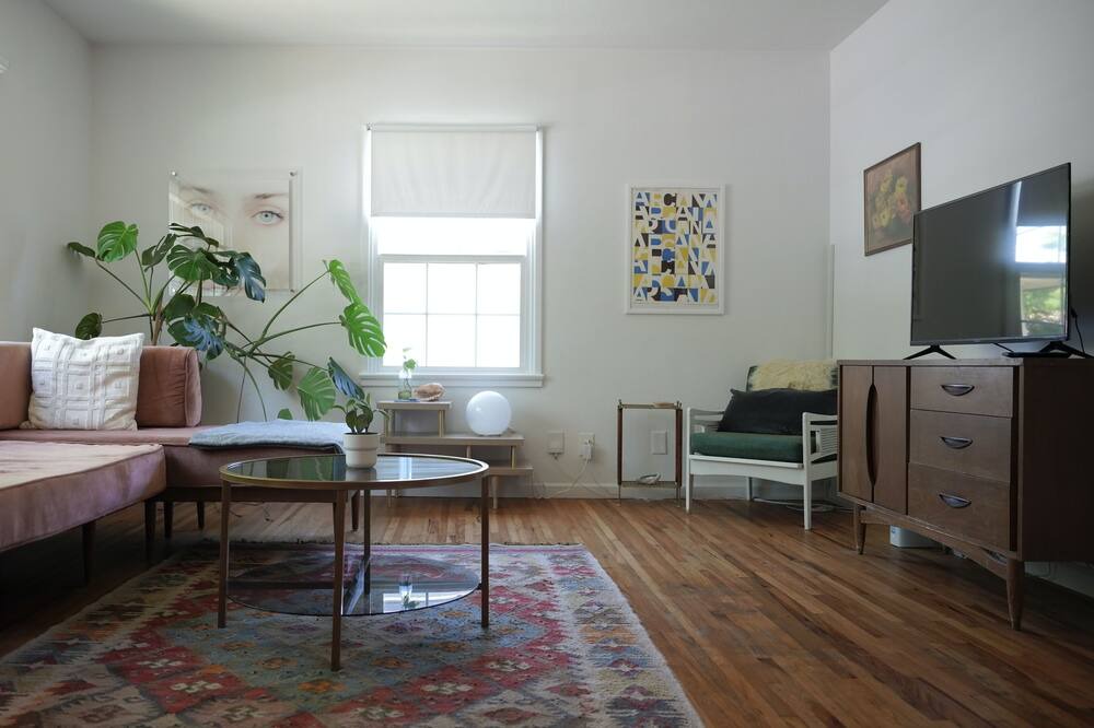 Photo of Livingroom in Oleander - Sunset