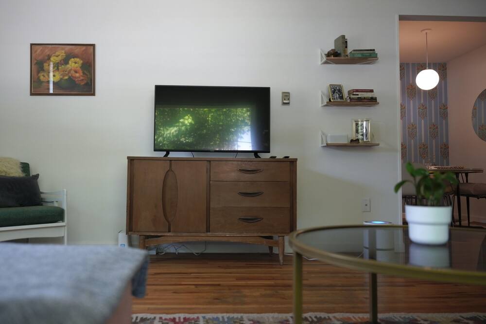 Photo of Bedroom in Oleander - Sunset