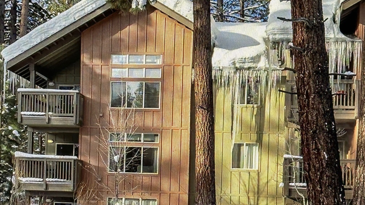 Photo of Outdoor in Round Hill Village
