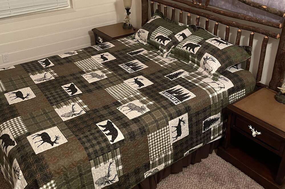 Photo of Bedroom in Mi-Wuk Village