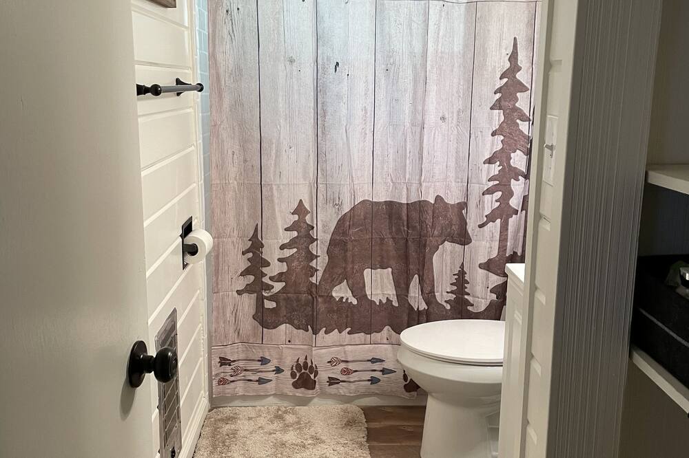 Photo of Bathroom in Mi-Wuk Village