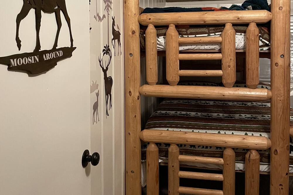 Photo of Bedroom in Mi-Wuk Village