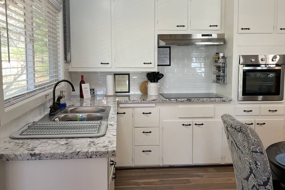Photo of Kitchen in Mi-Wuk Village