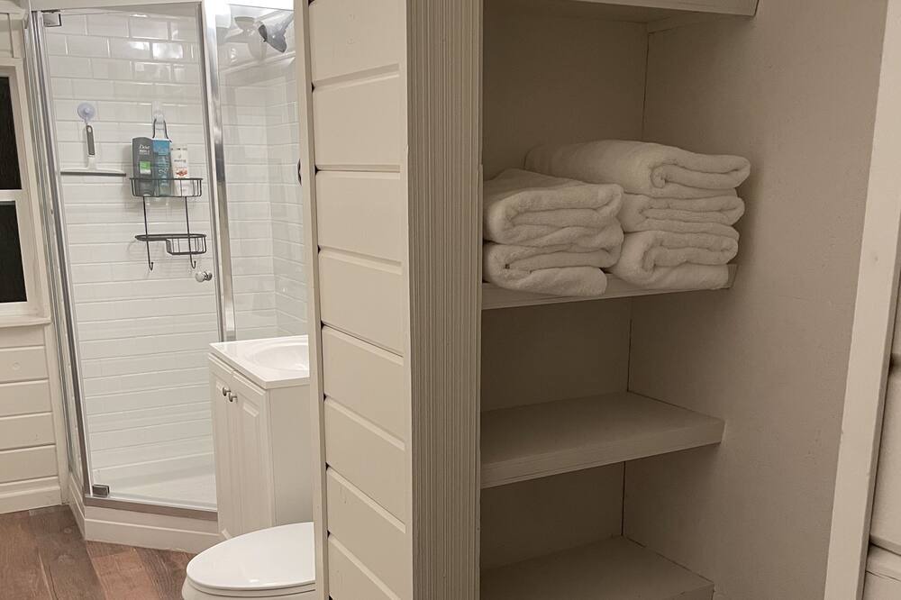 Photo of Bathroom in Mi-Wuk Village