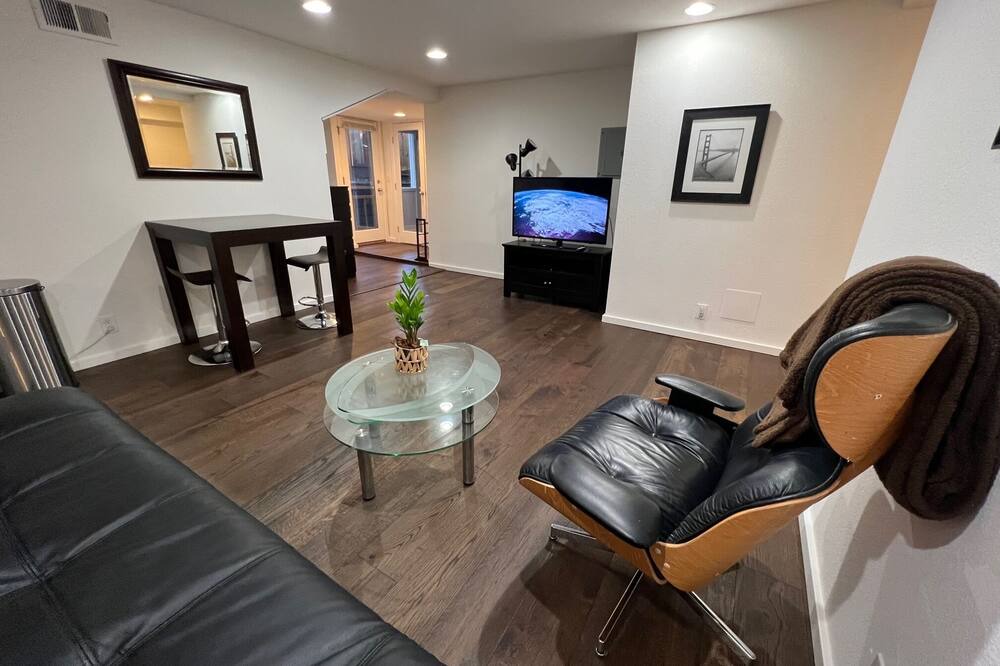 Photo of Livingroom in Ladera