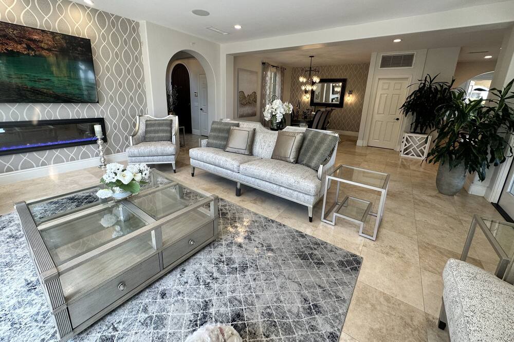 Photo of Livingroom in Newport Coast