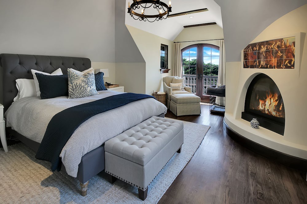 Photo of Livingroom in Carmel Highlands