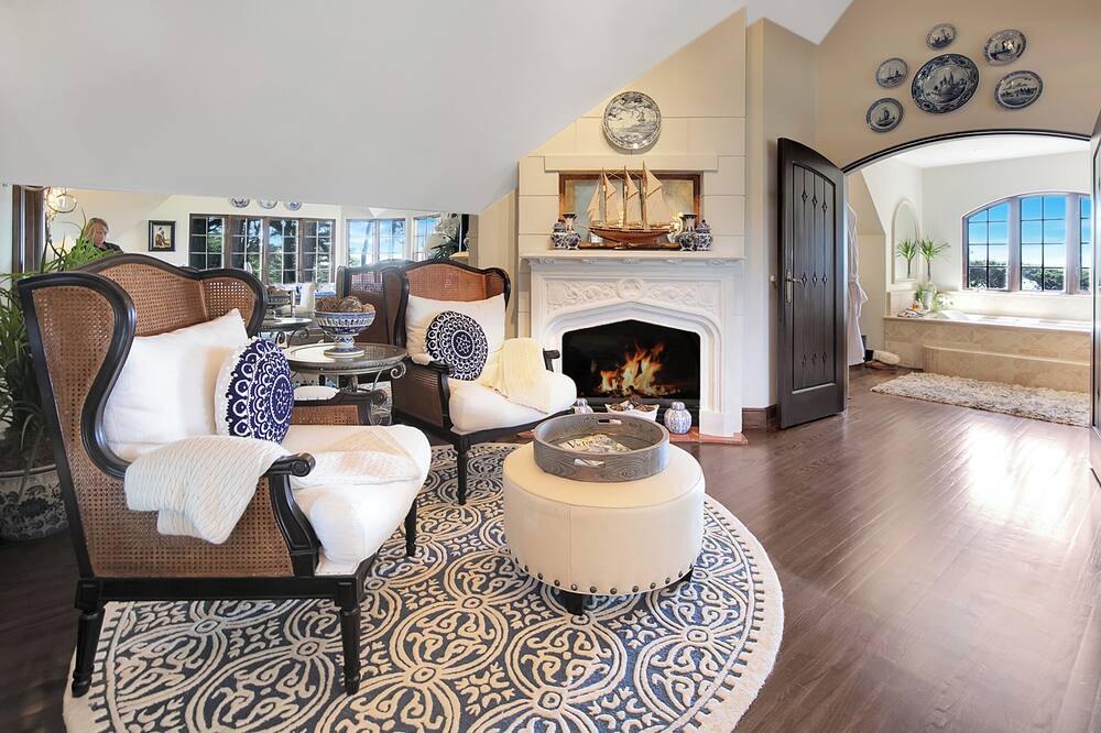 Photo of Bedroom in Carmel Highlands